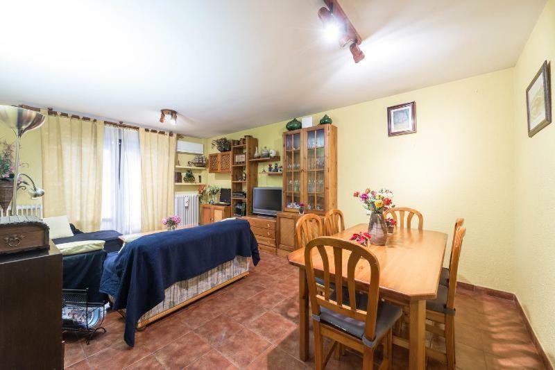 Vivienda Familiar Con Jardin Junto A Ifema Apartment Madrid Ngoại thất bức ảnh