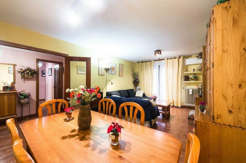 Vivienda Familiar Con Jardin Junto A Ifema Apartment Madrid Ngoại thất bức ảnh